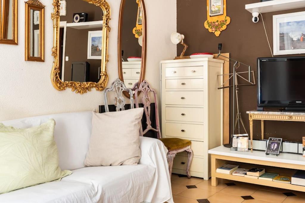 Gaudi 51 Apartment Barcelona Ngoại thất bức ảnh