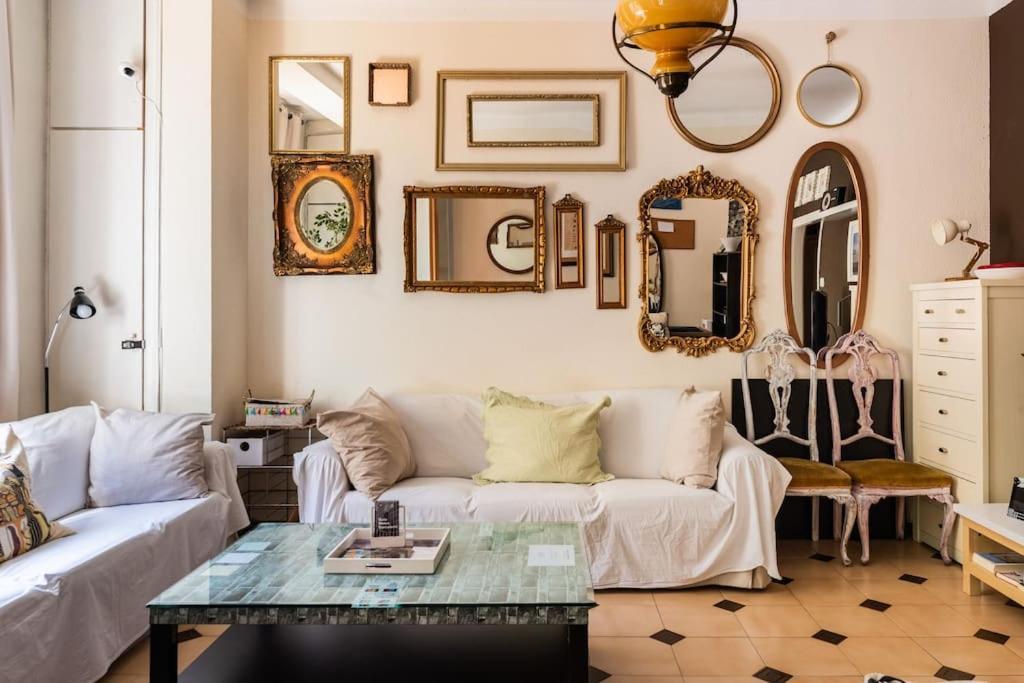 Gaudi 51 Apartment Barcelona Ngoại thất bức ảnh